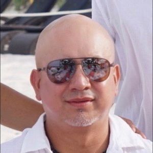 Meet your Posher, Victor